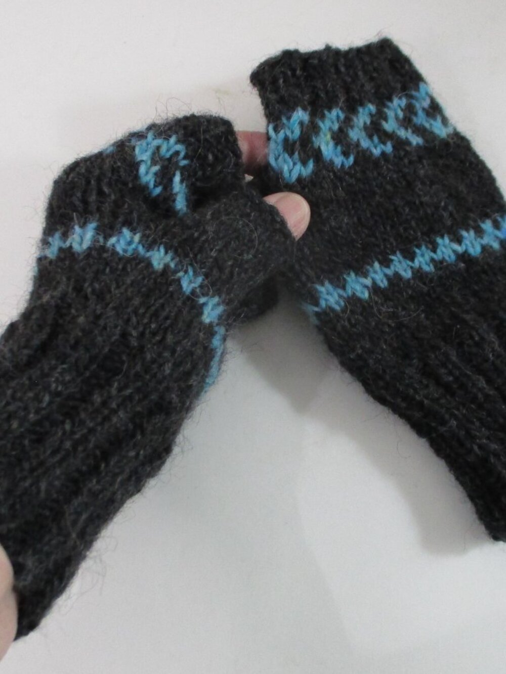 Fingerless Mitts, Hand Knit Mittens, Gloves, Icelandic Wool, Black Blue One Size